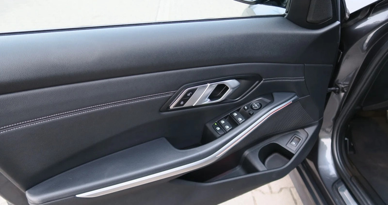 BMW Seria 3 cena 122800 przebieg: 119000, rok produkcji 2020 z Tyszowce małe 781